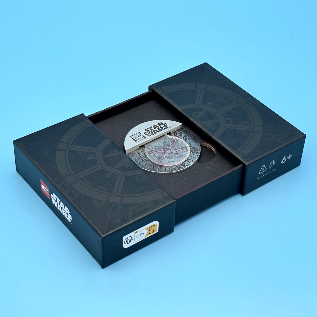LEGO Star Wars Battle of Yavin Collectable Coin with Display Case