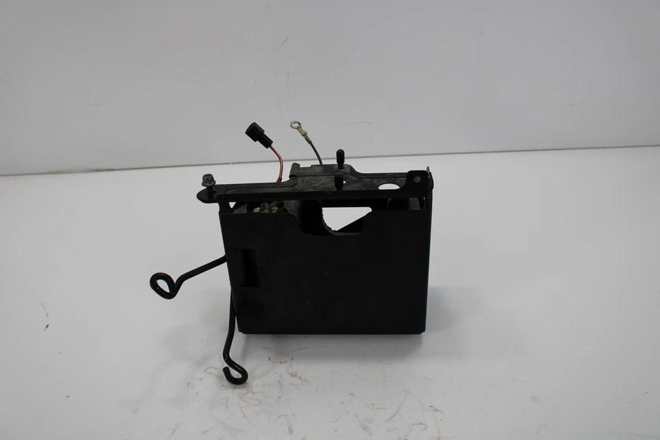 Ski-Doo Summit 600 HO 2006 SDI soporte de batería Foto 2 de 4