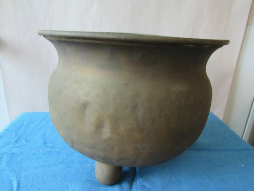 Vintage S W Farber Footed Hammered Brass/Copper Flower Plant Pot Bowl Planter - Picture 6 of 7