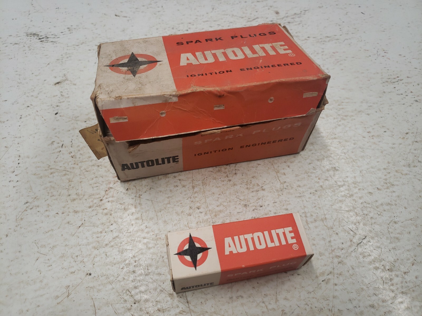 Autolite Spark Plugs BTF6  18mm   box of 10  1955-65 Ford 6 cyl