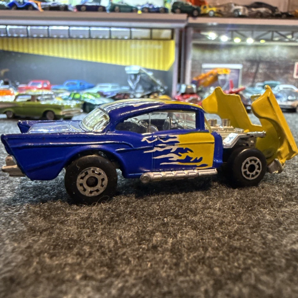 Matchbox Superfast No 4 1979 57 Chevy Diecast Car Yellow Blue Opening Hood - Image 4 of 4