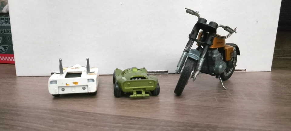 POLITOYS EXPORT N.560 CHAPARRAL 2-F + POLITOYS HOWMET "TX" N. M10+Moto Honda - Immagine 2 di 4