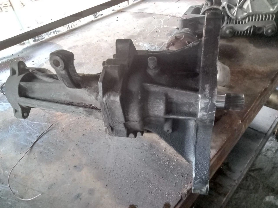 EQUINOX   2010 Transfer Case 367959 - Image 2 of 4