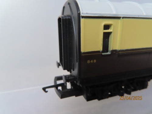 HORNBY 00 Gauge GWR TPO ROYAL MAIL Coach - Picture 3 of 9