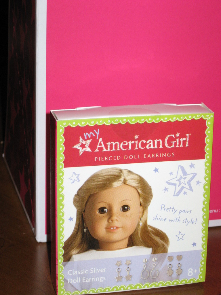American Girl ISABELLE DOLL + BOOK with PIERCED EARS ACCESSORIES DANCE