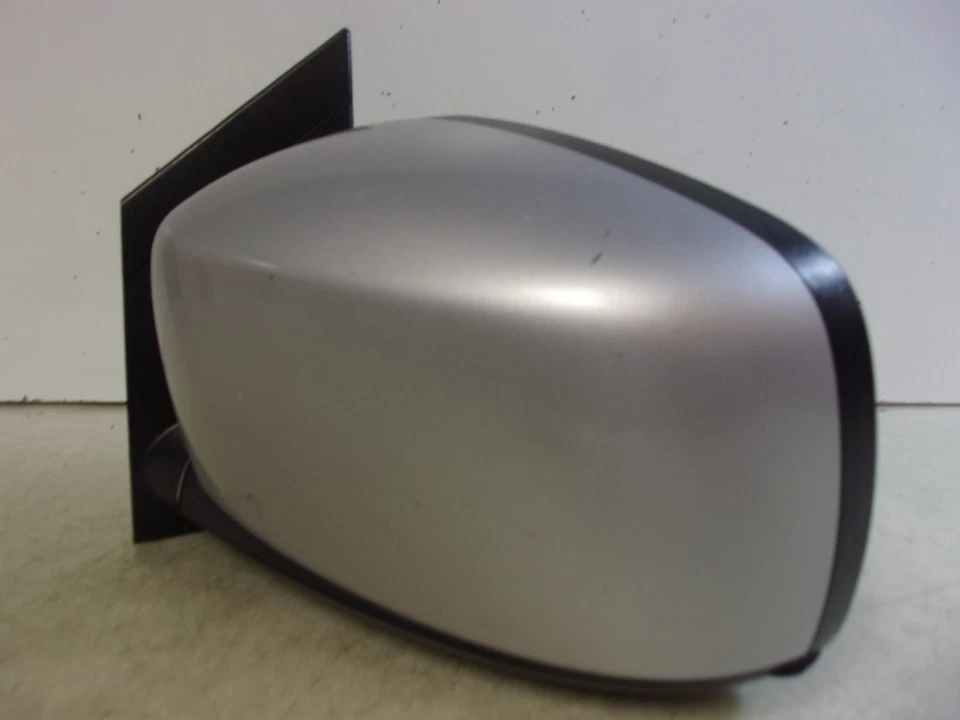 2008-2010 Dodge Caravan /Chrysler Town & Country Driver LH Power Door Mirror OEM - Image 2 of 4