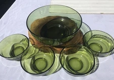 Vtg MCM Avocado Green Glass 7pc Salad Bowl Set Serving Chip Dip Scandinavian