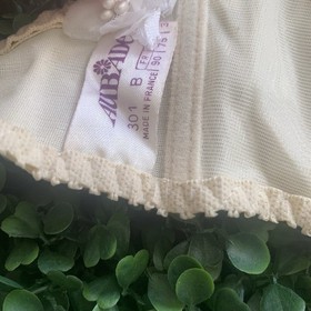 Stunning vintage French designer Aubade reeds & ribbon pattern underwire bra