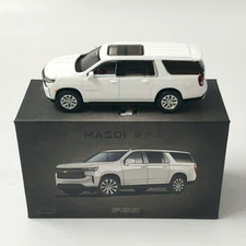 1:64 White Chevrolet Suburban Diecast Metal SUV Alloy Model Car