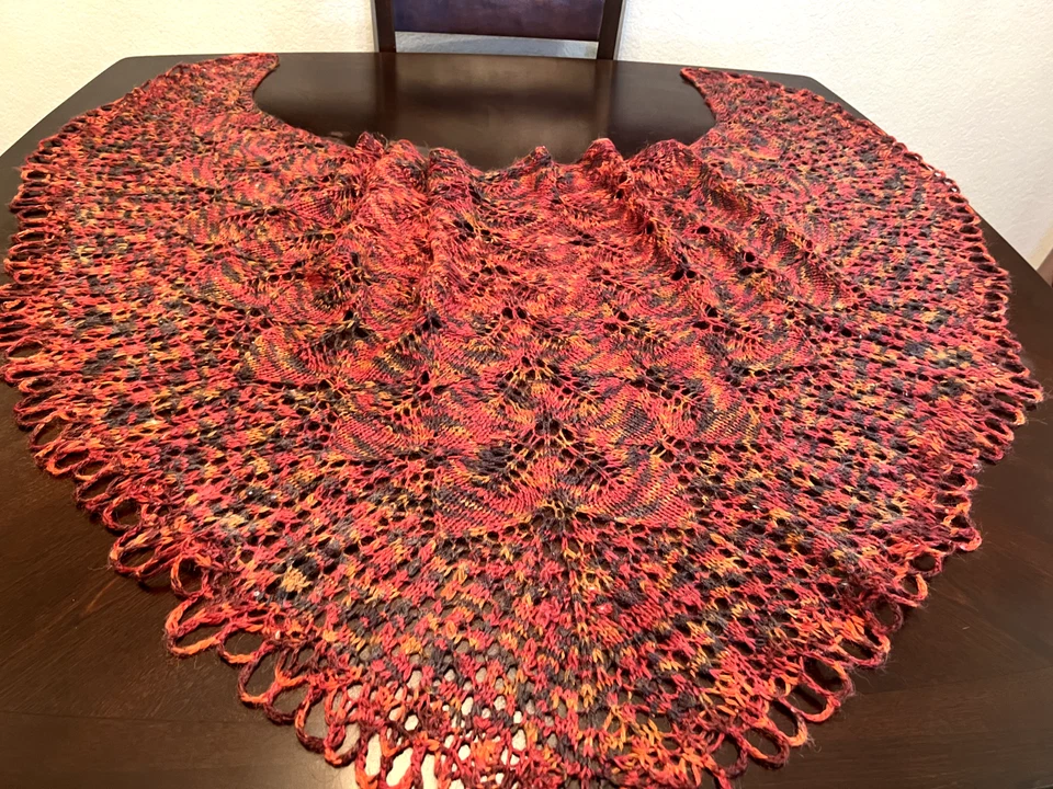 Nuevo chal de encaje hecho a mano "Hojas congeladas" Foto 4 de 4