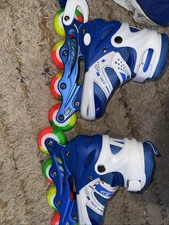 Kids Adjustable Inline Skates Size Medium   Light Up Wheels   Blue/White