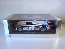 Spark 1/18  Audi R8 Team Goh 2004 LM Winner 784688
