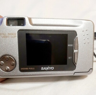 SANYO: Digi Cam | LCD Digital Camera | VPC-G250 | 640x480