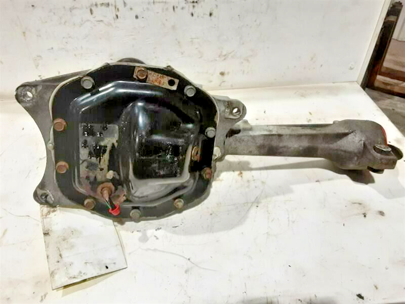 20022007 Jeep Liberty Front Axle Differential Carrier Assembly 3.73