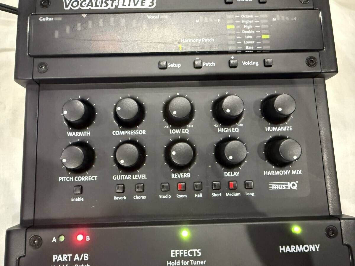 DigiTech Vocalist Live 3 Vocal 2-part Harmony Processor w DigiTech Vocalist Live 3 Vocal 2-part Harmony Processor w