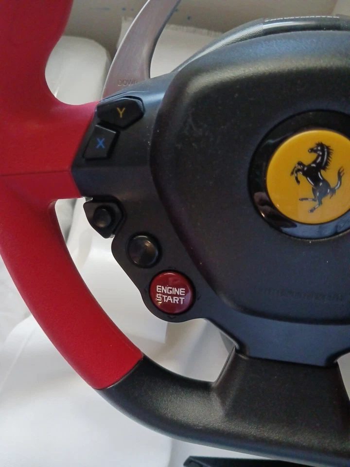 Thrustmaster Ferrari 458 Spider Racing Steering Wheel/Pedals Xbox One - Image 4 of 4