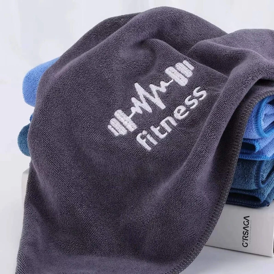 Toalla deportiva de secado rápido | Gimnasio, correr, aire libre Foto 2 de 4