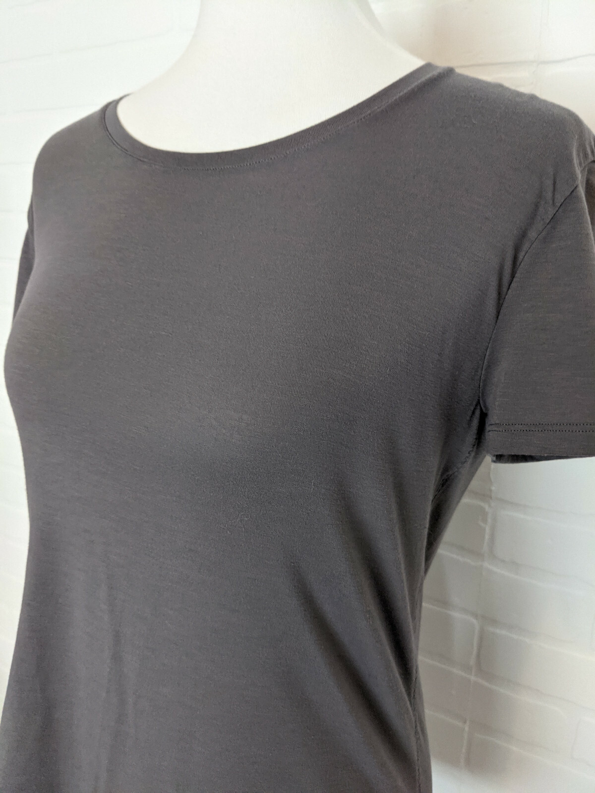 Athleta Silver Bells Gray Basic Wrinkle Free Shor… - image 2