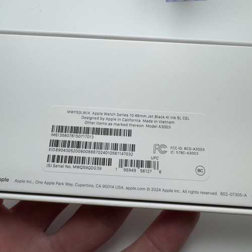 Apple Watch Series 10 46 mm GPS + cellule boîtier noir de jais avec boucle sport encre MWY53LW/A - Photo 4 sur 21