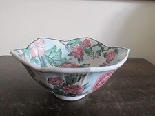 Vintage Chinese Famille Rose Porcelain Lotos Deep Bowl Dish Floral