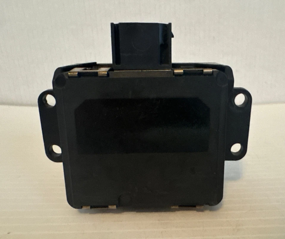 2021 Land Rover Range Rover Velar Cruise Control Sensor M8A2-9G768-AF OEM K0146 - Image 4 of 4