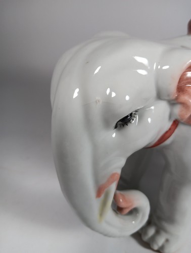 ANTIQUE CHINESE EXPORT PORCELAIN ELEPHANT JOSS STICK 10.5" TALL - Picture 3 of 15