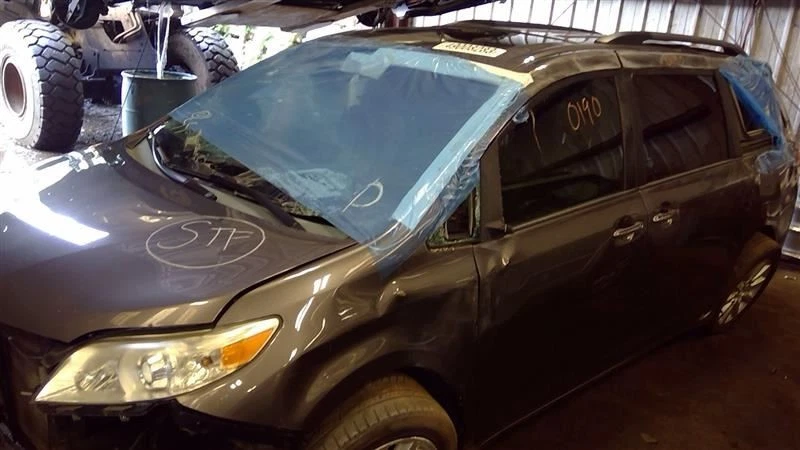 Pinza de conductor trasera construida en América del Norte para 10-15 LEXUS RX350 5494794 Foto 4 de 4