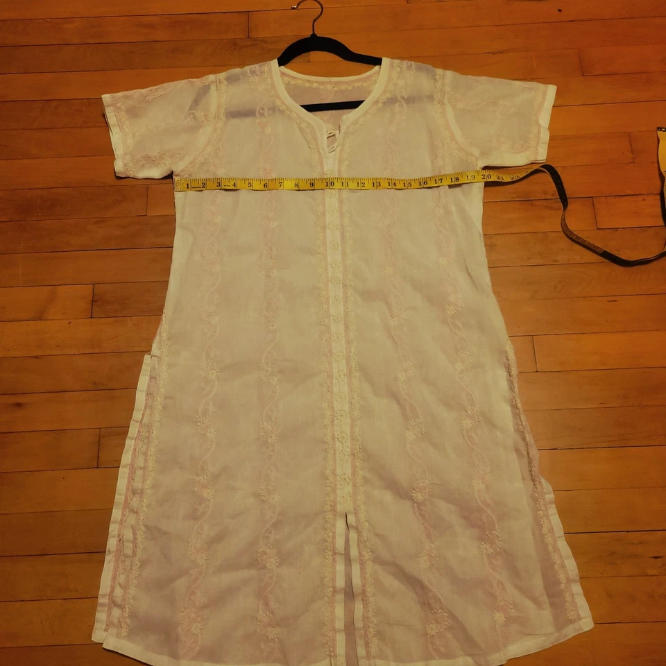 Túnica feminina estilo Kurta feita à mão artesanal bordada branca tamanho 18/20 - Imagem 3 de 4