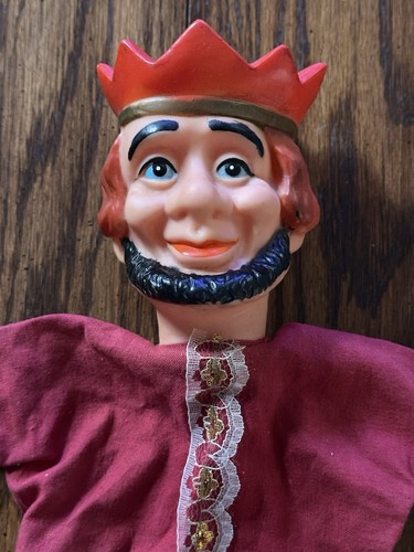 Vintage King Hand Puppet Rubber Head Red Robe King Friday - Picture 2 of 8