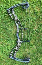 Hoyt Carbon Spyder 34, Custom, Excellent Cond...