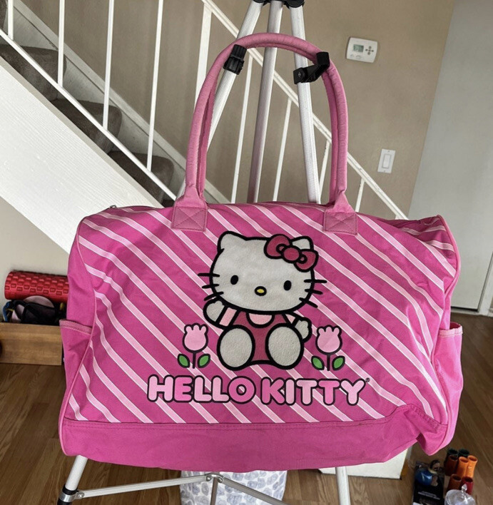 Sanrio Hello Kitty Duffle Bag Pink Zip 2011 Large Handbag Travel