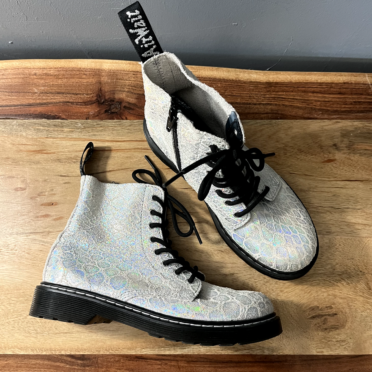 Dr Martens 1460 Pascal Eye Snake Metallic Silver New Boots Junior Kids  Size