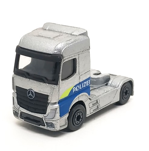 Majorette Man TGX Truck Head - Polizei - Silver 1/87 (2.5 Inches) - 第 3/6 張圖片