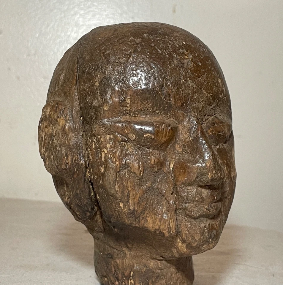 Antigua escultura fragmento cabeza muñeca tailandesa Tailandia madera tallada a mano siglo XVIII Foto 3 de 4