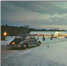 Mountaineer Motor Inn at Mt Mansfield, Stowe, VT - VW Bug 1960s VTG Postcard UNP