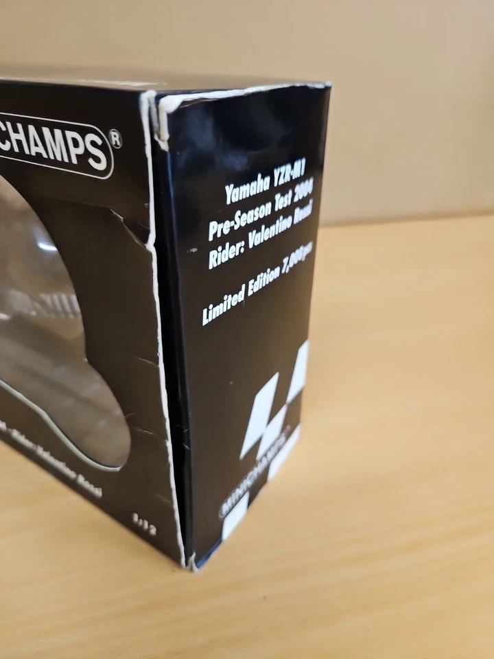 Minichamps 1:12 Yamaha YZR-M1 Pre-season Test 2004 Valentino Rossi Limited Ed - Image 3 of 4