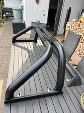 Überrollbügel schwarz auf fester Laderaumabdeckung Isuzu DMax 