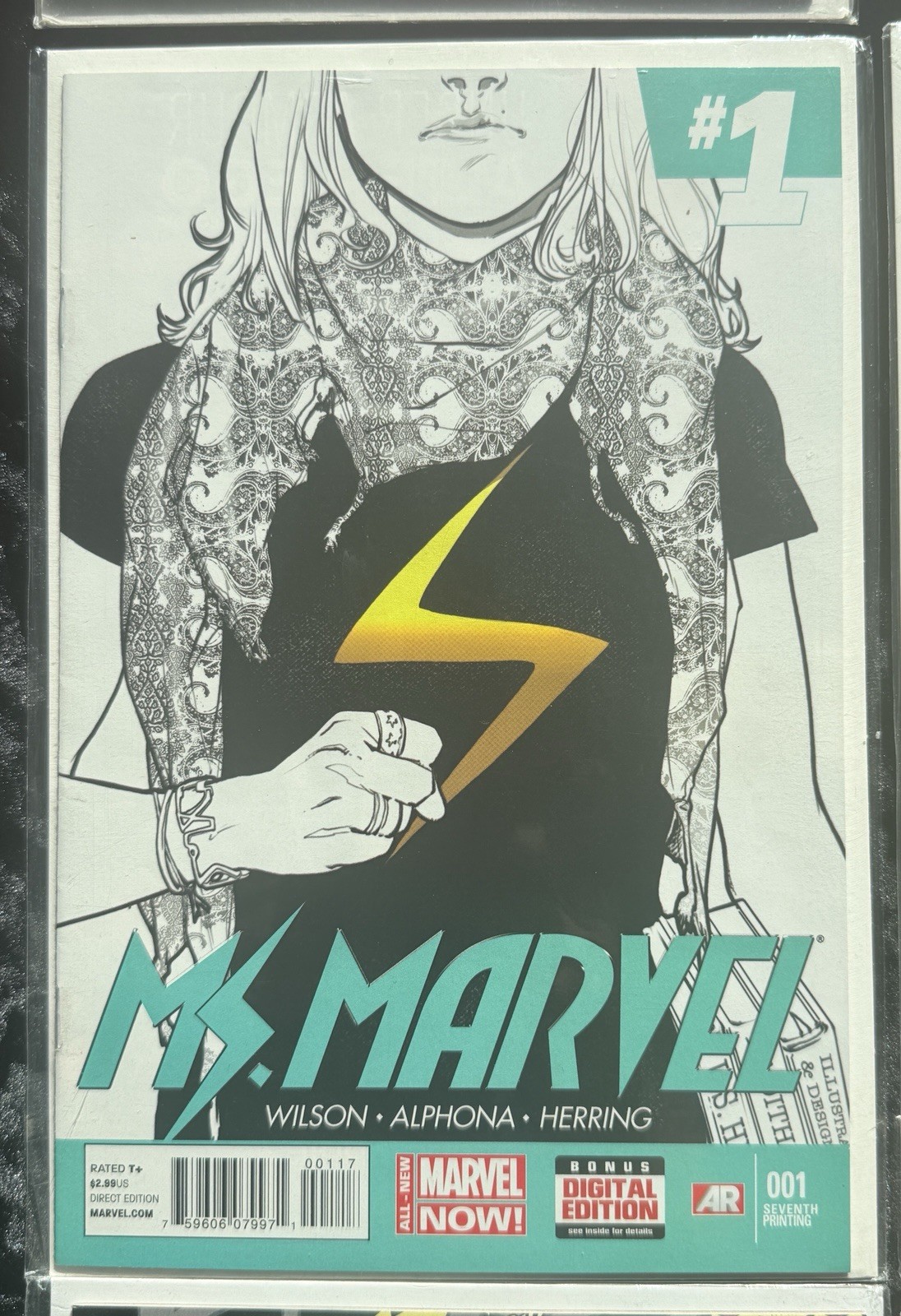 Marvel Comics Black Panther #1, Ms. Marvel #1 Comic Book Lot | Modern Age | Boa… thumbnail 4