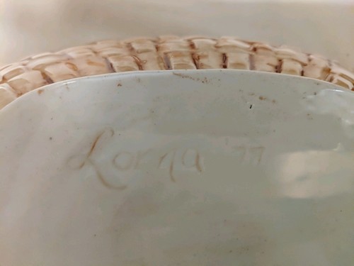 Vintage 1977 Fruit Basket Ceramic Serving Dish w/ Lid - Picture 5 of 5