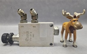 Sun Hydraulics YPDC KDN CI Valve Manifold Pressure Reducer w/ Reverse Flow Check