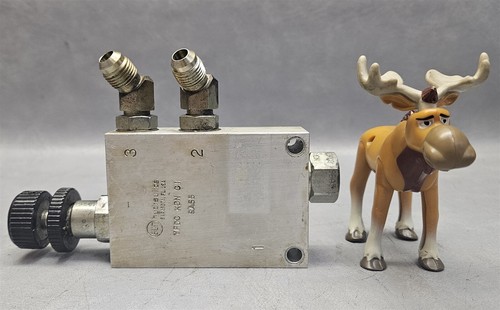 Sun Hydraulics YPDC KDN CI Valve Manifold Pressure Reducer w/ Reverse Flow Check