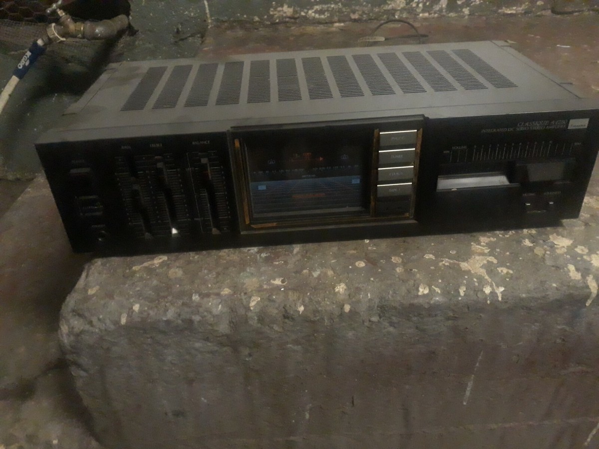 Sansui Integrated DC Servo Stereo Amplifier Model A-1100 Japan