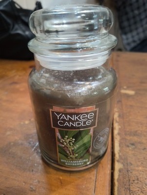 Yankee Candle WILLIAMSBURG BAYBERRY 22 oz LGE JAR  FAVORITE HOLIDAY SCENT HTF