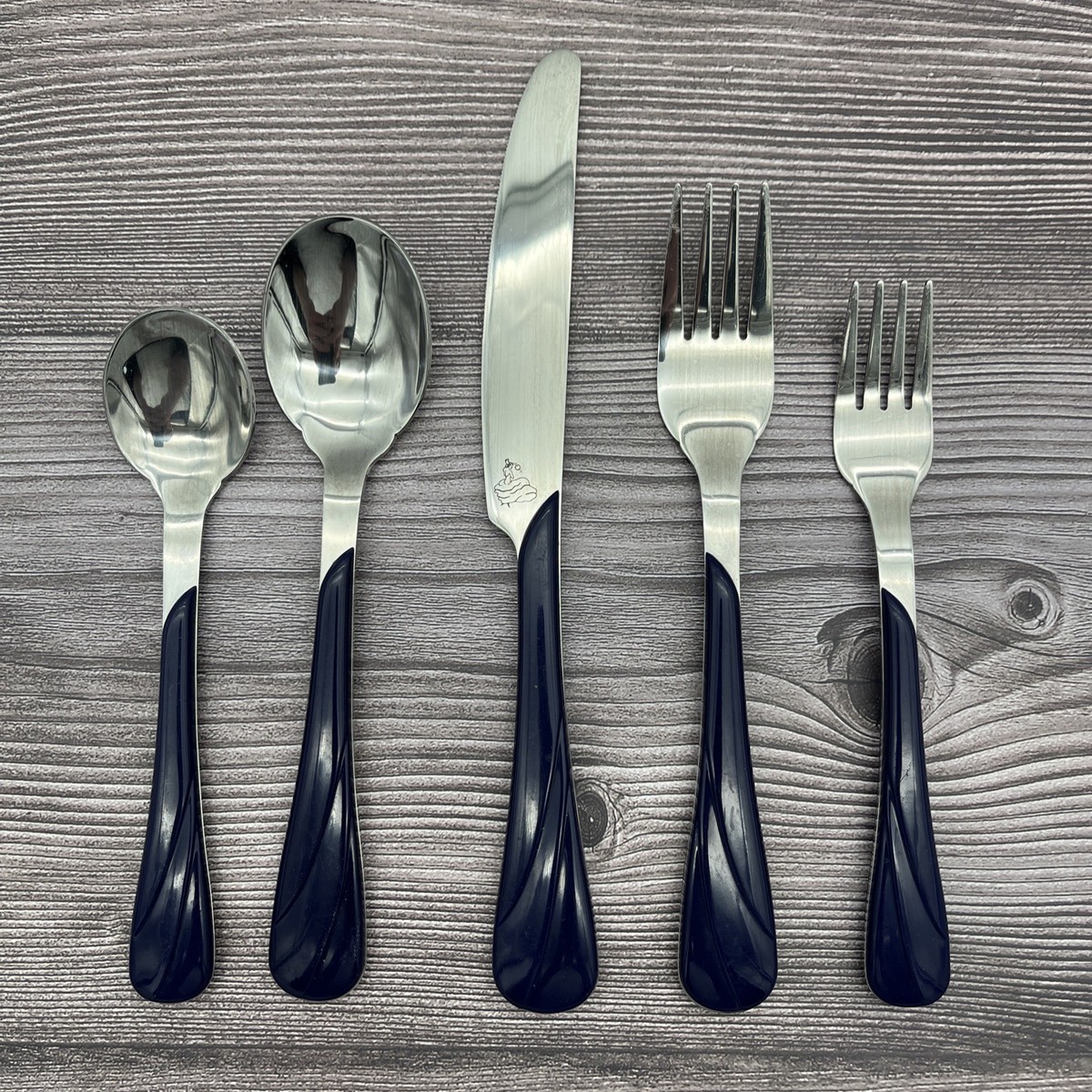 Fiesta Swirl Flatware Silverware Piece Set Stainless 1990s