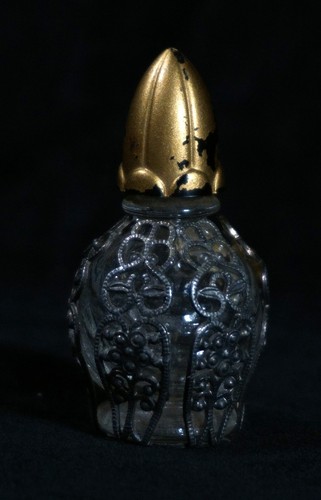 Vintage Filigree Wrapped Miniature Glass Perfume Bottle w/ Applicator (A1)
