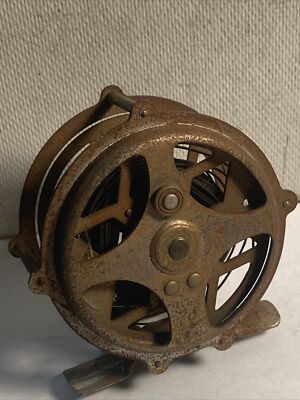 antique fly fishing reels on ebay MessyNessyChic Vintage Heddon Green Model 5