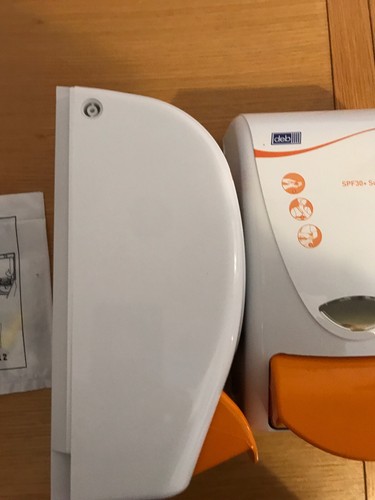 Deb Stokoderm UV Sonnenschutz Spender X 2. Handseifenspender - Bild 4 von 6