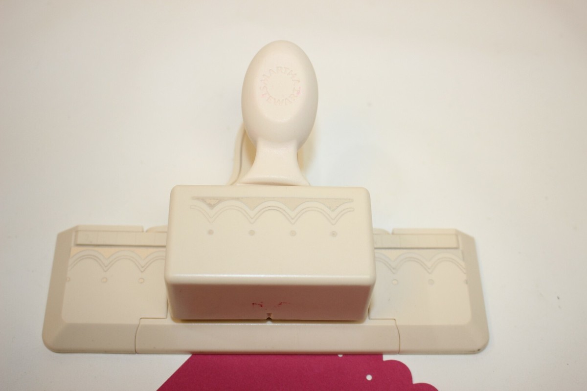 Martha Stewart EMBOSSED SCALLOP DOT Edge Punch Holidays