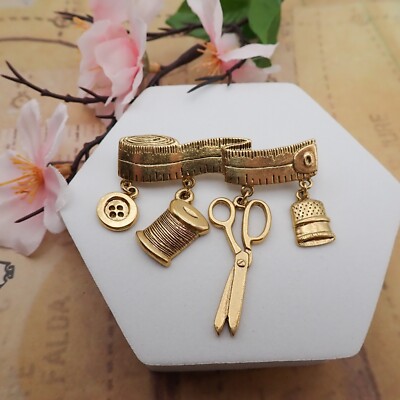 Vtg 1990's Sewing Themed Dangle Scissors Thimble Thread Gold Tone Pin By 1928