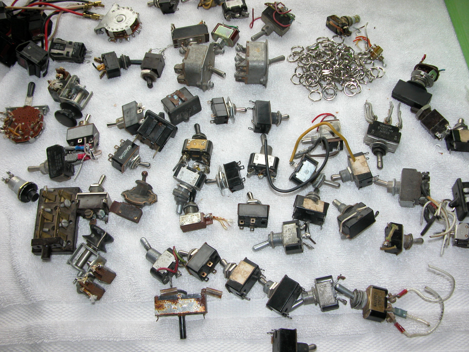 PILE OF toggle switch ANTIQUE RADIO ON OFF SWITCH eBay